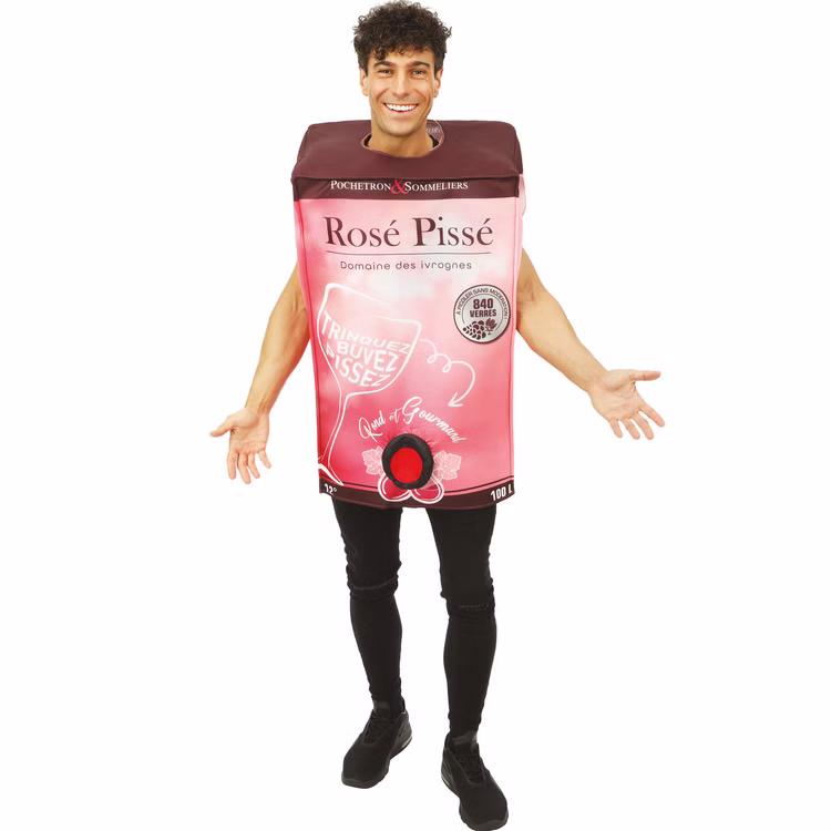 Wein Kostüm Weinkarton Rosé Pissé Edler Tropfen für Herren Onesize Spaßkostüm Fasching Karneval JGA Mottoparty Mann im Rosé-Pissé-Weinkarton-Kostüm, Frontalansicht mit sichtbarem Zapfhahn.
