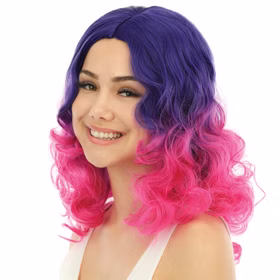 Seitenansicht der Perücke mit violettem Ansatz und pinken Locken.
