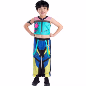 KPop Demon Hunters Kostüm Zoey Core für Kinder 7-13 Jahre Lizenzkostüm Original Kinderkostüm Filmheld Fasching Karneval Mottoparty Rollenspiel Cosplay KPop-Style Kind trägt das KPop Demon Hunters Zoey-Core Kostüm mit türkisfarbenem Oberteil und weiter, bunt bedruckter Hose.