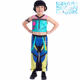 Zoey Core Kostüm mit Perücke KPop Demon Hunters Kostüm für Kinder Lizenzkostüm 7-13 Jahre Fasching Karneval Mottoparty Rollenspiel Theater Geburtstag Kind trägt das Zoey Core KPop Demon Hunters Kinderkostüm mit ärmellosem Oberteil, langer Hose, Oberarmband und schwarzer Perücke, frontal vor weißem Hintergrund.