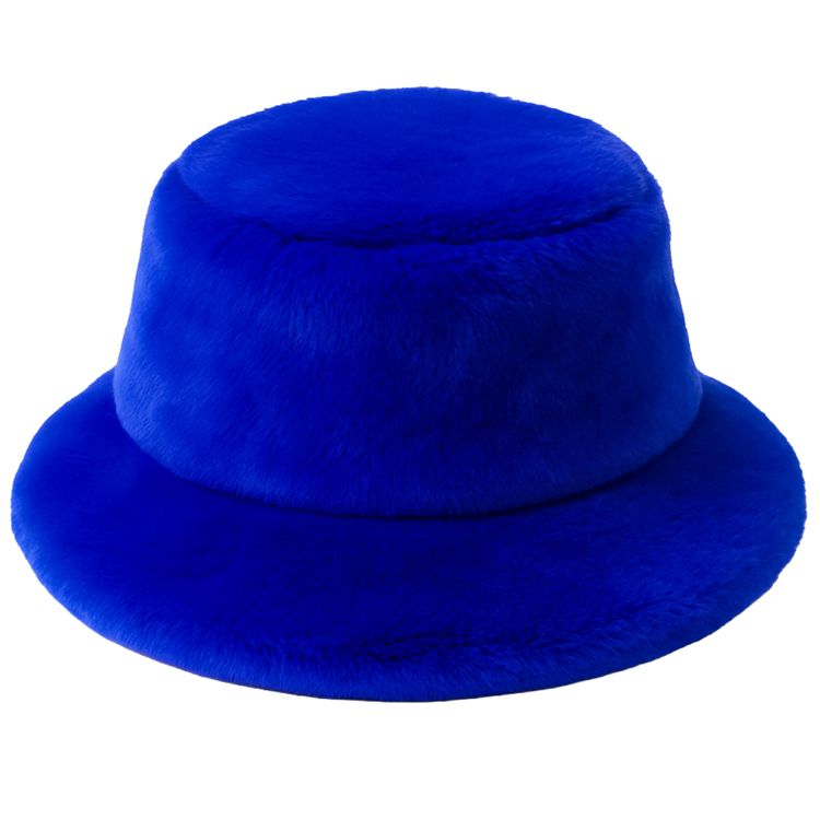 Fischermütze Blau Plüsch-Hut für Erwachsene Blaue Fischermütze aus weichem Plüsch, liegend vor weißem Hintergrund. Die Mütze hat eine runde, flauschige Form und einen breiten unteren Rand.