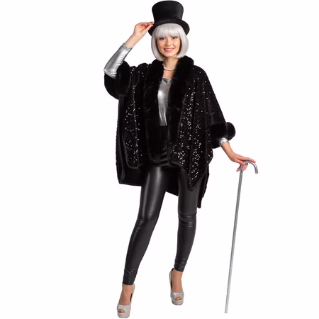 Extravaganter Poncho Schwarz mit Pailletten 20er Jahre Party für Damen Einheitsgröße 20er Jahre Mottoparty Fasching Karneval Charleston Revue Modell präsentiert den Poncho frontal mit Zylinder und Gehstock. Der Poncho glitzert im Licht und verleiht ein elegantes Showkostüm-Aussehen.