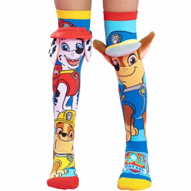 Lustige Paw Patrol Socken Chase & Marshall mit 3D-Ohren für Kinder & Erwachsene Kniestrümpfe Geschenkidee Kindersocken Socken für Erwachsene Spaßsocken Kostüm-Zubehör Hundesocken PAW-Patrol-Kniestrümpfe mit Chase und Marshall, getragen an Kinderbeinen, mit 3D-Helm- und Ohr-Applikationen aus Plüsch.