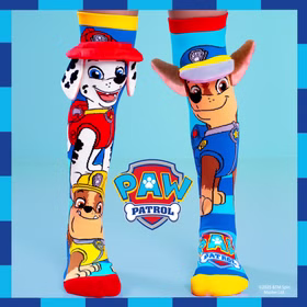 Lustige Paw Patrol Socken Chase & Marshall mit 3D-Ohren für Kinder & Erwachsene Kniestrümpfe Geschenkidee Kindersocken Socken für Erwachsene Spaßsocken Kostüm-Zubehör Hundesocken PAW-Patrol-Socken mit Chase und Marshall, präsentiert vor blauem Hintergrund mit PAW-Patrol-Logo und 3D-Plüschdetails an den Kniestrümpfen.