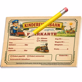 Spielticket Fahrkarte Kindereisenbahn Block 25 Blatt zum Ausfüllen für Kinder Block DIN A7 mit Leimbindung Kostüm-Zubehör Schaffner Eisenbahn Accessoire Rollenspiel Fasching Karneval Kindergeburtstag Mottoparty Kinder-Fahrkartenblock „Kindereisenbahn“ mit schräg liegendem Bleistift, zeigt, dass die Spieltickets von Kindern ausgefüllt werden können.
