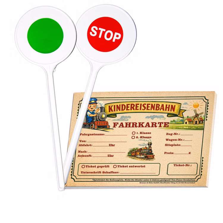 Schaffner Kostüm-Set Lukas Mütze mit Signalkelle & Fahrkartenblock für Kinder Kostüm-Zubehör Rollenspiel Fasching Karneval Mottoparty Kindergeburtstag Eisenbahn-Fan Kindereisenbahn Fahrkartenblock mit 25 Blatt im Retro-Design neben grüner und roter Schaffner-Signalkelle auf hellem Hintergrund.
