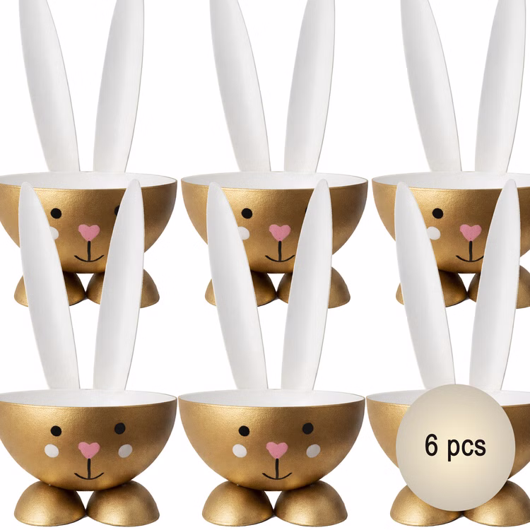 Eierbecher-Set 6 Stück Hase Gold aus Metall Osterhase gedeckter Tisch Ostern Oster-Deko Dekoration Frühling Osterfest Osterbrunch Tisch-Deko Sechs goldfarbene Eierbecher in Hasenform aus Metall mit weißen Ohren und rosa Herz-Nase, frontal auf weißem Hintergrund angeordnet; rechts unten Hinweis 6 Stück.