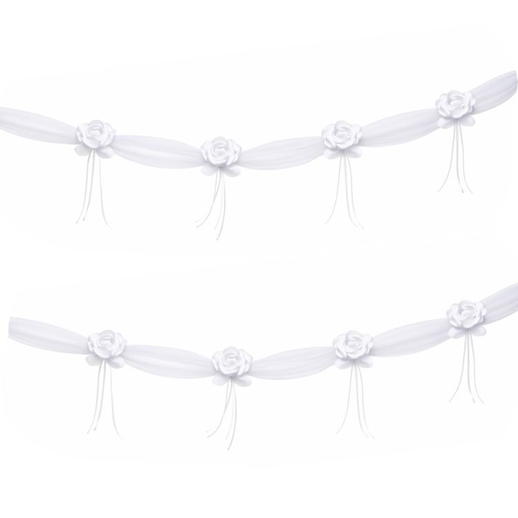 Autoschmuck Deko 2 Girlanden mit Blüten Weiß 180 cm Motorhaube Hochzeitsauto Detailansicht der weißen Hochzeitsgirlande mit Rosenblüten entlang der Motorhaube eines Fahrzeugs.