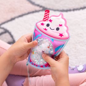 Milchshake Sensorik-Spielzeug mit Perlenfüllung und Suchkarte. Kinder können versteckte Symbole und Buchstaben im Inneren durch Verschieben der Perlen entdecken.