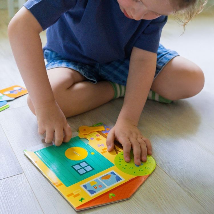Suchen, Öffnen und Finden Montessori Gedächtnis- und Lernspiel für Kinder Montessori Lernspiel „Suchen, Öffnen und Finden“ von HEADU mit vier Gebäude-Karten, Schlüssel und Suchkarten zur Förderung von Gedächtnis und Beobachtung.
