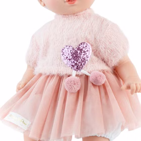 Puppe Isabella 40 cm mit Soft Body langen blonden Haaren für Kinder Spielpuppe Spielzeug Spielwaren für Kinder Geschenkidee Detailansicht des rosa Kleides der Puppe Isabella mit Glitzerherz und dekorativen Pompons.