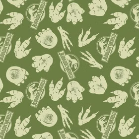 Detailansicht der grünen Jurassic World Tischdecke mit Dinosaurier-Fußabdrücken und T-Rex-Logo im Allover-Muster.