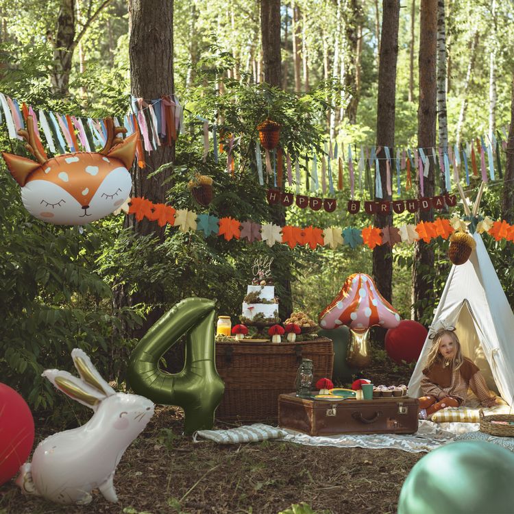 Reh Folienballon Feli das Rehkitz 73 x 64 cm, niedlicher Tierballon mit goldenen Details für Party-Deko.