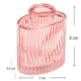 Drei rosa Glasvasen in unterschiedlichen Größen vor weißem Hintergrund.