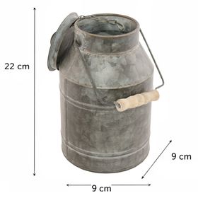 Dekorative Milchkanne aus Zink mit Holzgriff und Deckel, rustikale Tischdeko Vase im Vintage-Look.