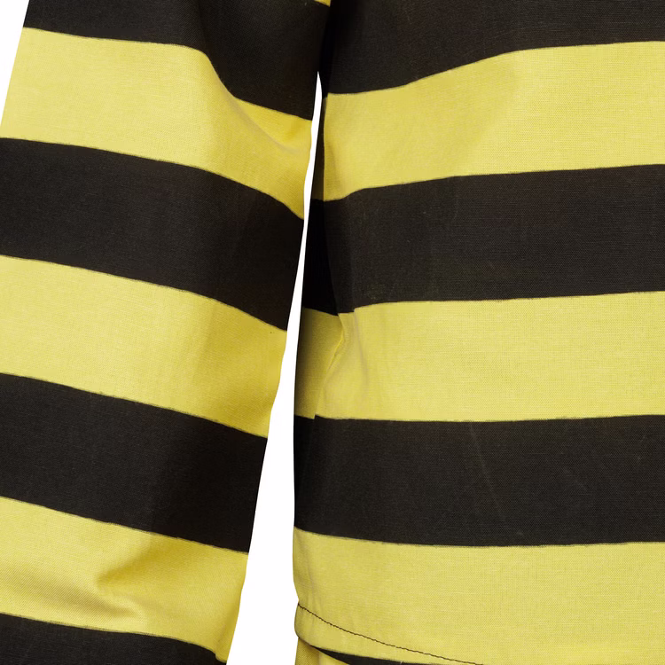 Lucky Luke Dalton Brüder Kostüm Sträfling Bandit Western Herren Gr. M-XXL Fasching Karneval Mottoparty Comicheld Lizenz Paarkostüm Gruppenkostüm Detailaufnahme des gelb-schwarz gestreiften Stoffes an Ärmel und Oberteil mit sichtbaren Nähten und feiner Gewebestruktur.