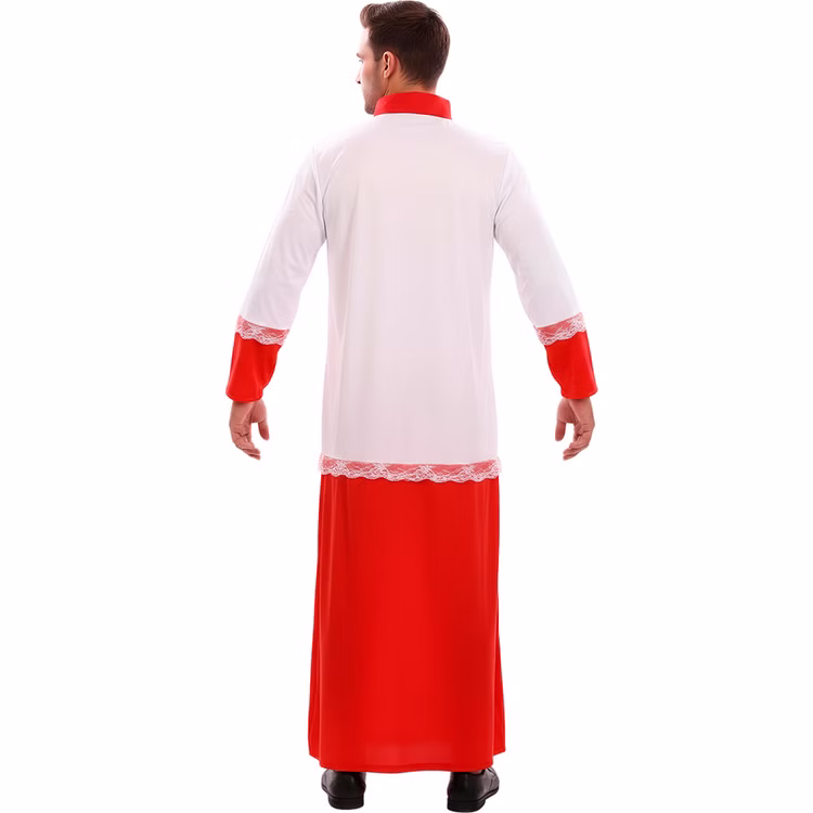 Priester Kostüm Pater Benedikt Messdiener Robe Rückansicht Mann im Priester Kostüm Pater Benedikt von hinten mit langer roter Robe, weißem Überwurf und dekorativer Spitzenborte.