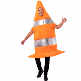 Lächelnder Mann im orangefarbenen Verkehrshütchen Kostüm Conny mit spitzer Kopfform, Warnstreifen und breitem Kegelfuß.
