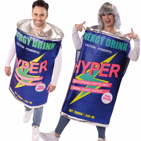 Frau und Mann tragen das Energy Drink Kostüm Hyper als witziges Paar- oder Gruppenkostüm in blauem Getränkedosen-Design.