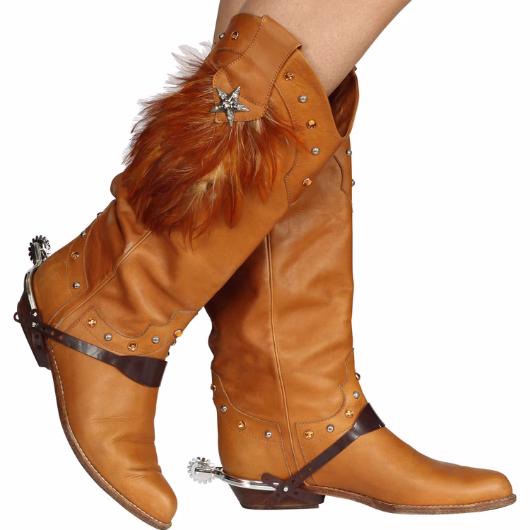 Cowboy Sporen Western Stiefel Erwachsene Silberfarbene Cowboy Sporen mit braunen Riemen an Westernstiefeln als Kostüm-Zubehör für Erwachsene zu Fasching und Mottoparty.