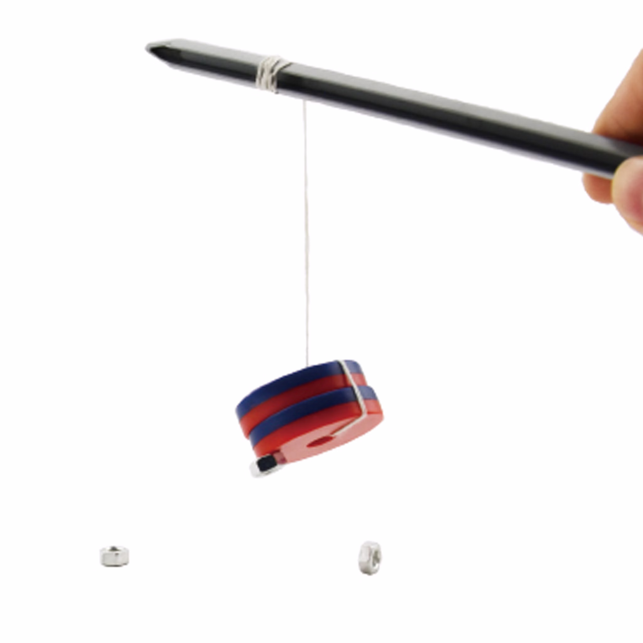 Magnetismus Experiment Magnetangeln Magnetangel-Experiment mit Magneten an einer Schnur zum spielerischen Erforschen magnetischer Anziehungskräfte für Kinder.