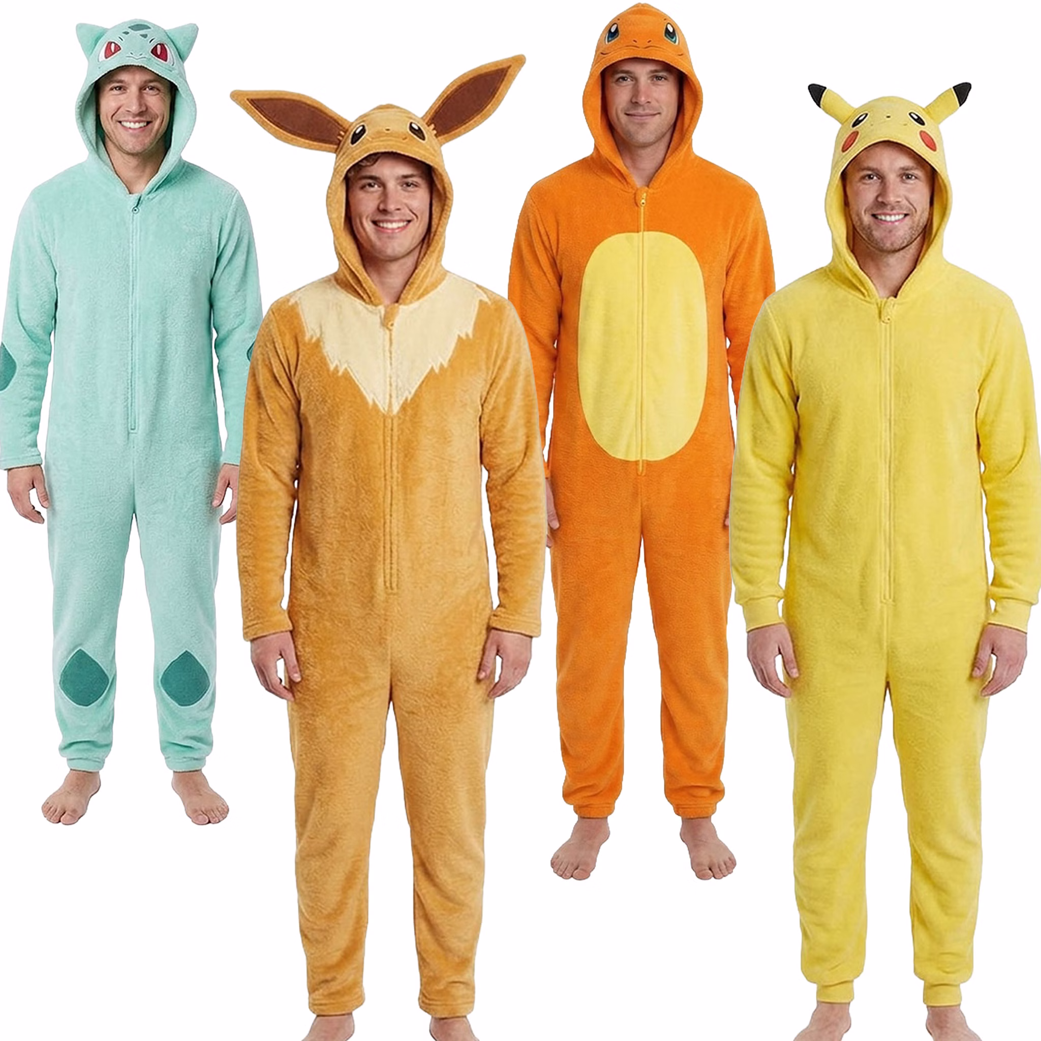 Pokémon Kostüme Erwachsene Gruppenbild Bisasam Evoli Glumanda Pikachu Vier Erwachsene präsentieren Pokémon Plüsch-Overalls als Bisasam, Evoli, Glumanda und Pikachu in verschiedenen Farben.