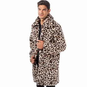 Mann trägt einen Leopardenmantel mit großem Kragen im Leo Look, passend für Pimp Kostüme und 80er Jahre Partys.
