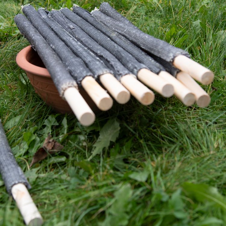 50 Wachsfackeln 120 Min. Brennzeit 65 cm lang 50 Fackeln 120 Min. Brennzeit 65 cm lang Wanderung 2 h Fackel Wachstuchfackel lange Brenndauer Garten Deko Sommer-Party Grillabend Fackelwanderung
