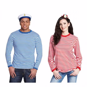 Mann trägt blau-weiß gestreiftes Langarm-Ringelshirt aus Baumwolle und die Frau ein rot-weiß gestreiftes Langarm-Shirt aus Baumwolle von Vorne.